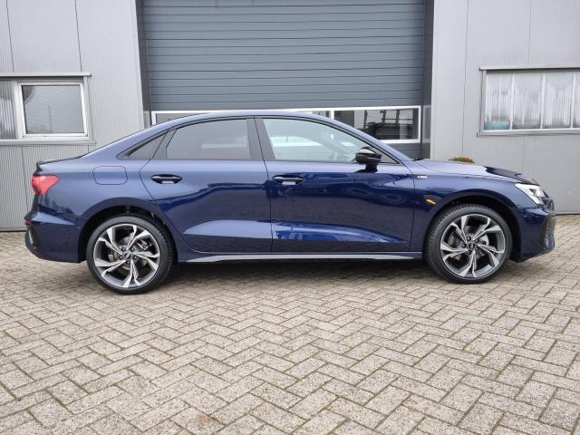 A3 Limousine Limo S-Line 30 TFSI 110PS S-Tronic LED-Scheinw. Klimaautomatik Sitzheizung Sportsitze Audi-Radio Touchscreen Apple CarPlay Android Auto PDC v+h 2x Keyless 18"LM abg.Scheiben Tempomat 