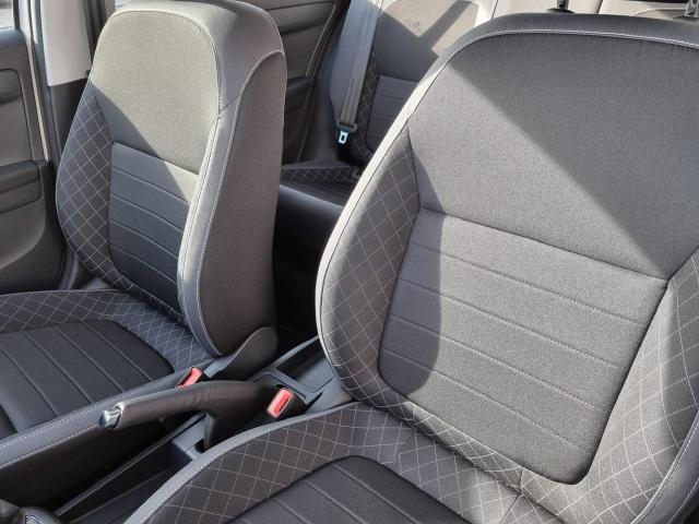 Fabia Combi 1.0 TSI 95PS Ambition Klima Radio DAB+ Bluetooth Touchscreen Apple CarPlay Android Auto PDC 15"LM 