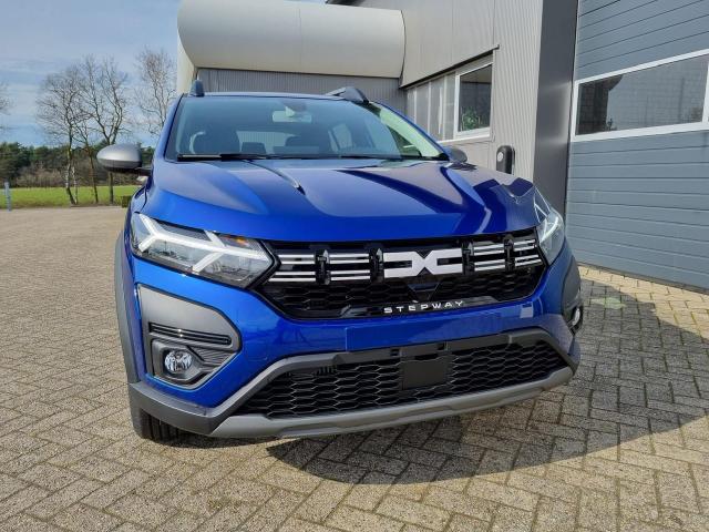 Sandero Stepway 1.0 TCe 90PS Expression LED-Scheinwerfer Klimaautomatik Radio mit Bluetooth DAB Touchscreen Apple CarPlay Android Auto PDC 