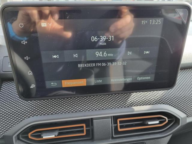 Sandero Stepway 1.0 TCe 90PS Expression LED-Scheinwerfer Klimaautomatik Radio mit Bluetooth DAB Touchscreen Apple CarPlay Android Auto PDC 