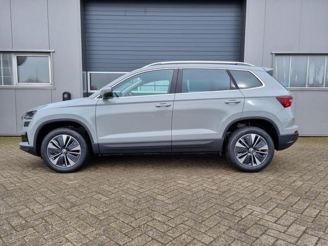 Karoq 1.5 TSI 150PS DSG Style Klimaautomatik Sitzheizung Lenkradheizung abg.Scheiben Apple CarPlay Android Auto PDC v+h Rückf.Kamera Keyless 17-LM Heckklappe elektr. 4x Kamera 