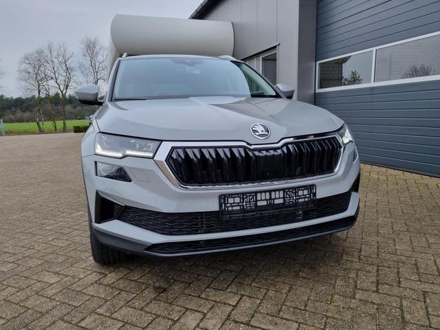 Karoq 1.5 TSI 150PS DSG Style Klimaautomatik Sitzheizung Lenkradheizung abg.Scheiben Apple CarPlay Android Auto PDC v+h Rückf.Kamera Keyless 17-LM Heckklappe elektr. 4x Kamera 