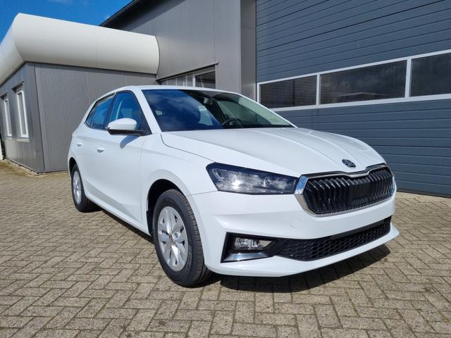 Fabia 1.0 TSI 95PS Style 5-türig Rückf.Kamera Sitzheizung Klima Parksensoren Komfortsitze+Armlehne Skoda-Radio Apple CarPlay Android Auto Bluetooth Tempomat 15-LM Chromzierleisten am Seitenfenstern 