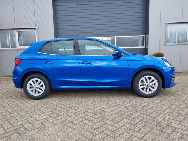 Fabia 1.0 TSI 95PS Style 5-türig Rückf.Kamera Sitzheizung Klima Parksensoren Komfortsitze+Armlehne Skoda-Radio Apple CarPlay Android Auto Bluetooth Tempomat 15-LM Chromzierleisten am Seitenfenstern 