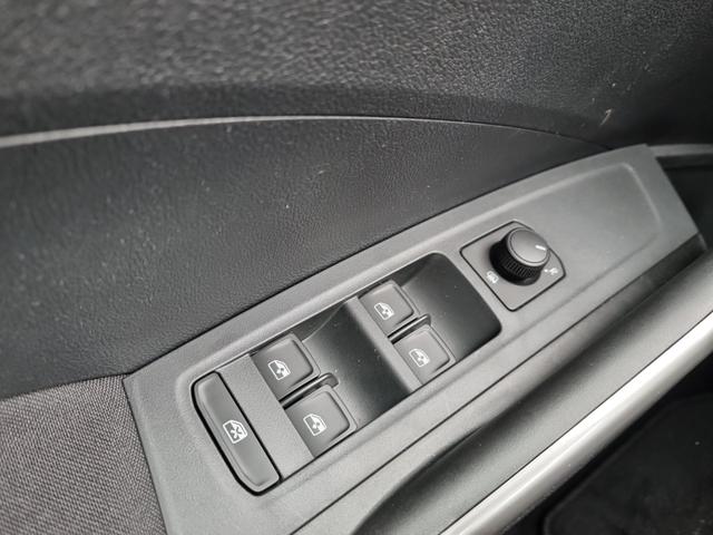 Fabia 1.0 TSI 95PS Style 5-türig Rückf.Kamera Sitzheizung Klima Parksensoren Komfortsitze+Armlehne Skoda-Radio Apple CarPlay Android Auto Bluetooth Tempomat 15-LM Chromzierleisten am Seitenfenstern 