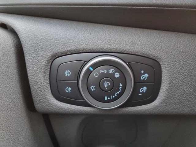 Transit Custom L2 2.0 TDCi 170PS Automatik Limited 3,0t 3-Sitzer Sitzheizung Frontscheibe beheizb. Klima Ford-Navi SYNC 3 DAB+ Bluetooth Touchscreen Apple Carplay Android Auto PDC v+h Rückf.Kamera 16"LM 