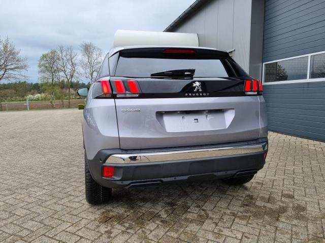 3008 1.5 BlueHDI 130PS Automatik Allure Pack Grip Control Sitzheizung Klimaautomatik Navi DAB+ Bluetooth Touchscreen Apple CarPlay Android Auto PDC v+h Rückf.Kamera abged.Scheiben 18-LM selbstlenkendes System Alarmanlage 