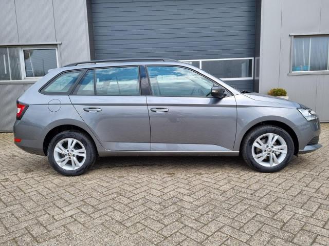 Fabia Combi 1.0 TSI 95PS Ambition Klima Armlehne PDC Radio Apple CarPlay Android Auto Touchscreen Bluetooth DAB+ 15"LM 