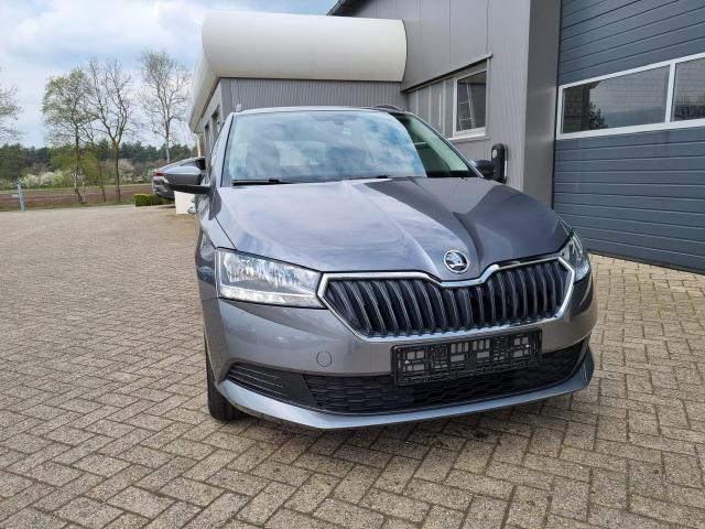Fabia Combi 1.0 TSI 95PS Ambition Klima Armlehne PDC Radio Apple CarPlay Android Auto Touchscreen Bluetooth DAB+ 15"LM 