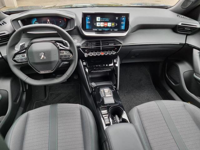2008 1.2 PureTech 130PS Automatik Allure AHK abnehmbar Rückf.Kamera PDC Sitzheizung Klimaautomatik Navi Apple CarPlay Android Auto Touchscreen Bluetooth DAB+ 2xKeyless Virtual Cockpit 17-LM abged.Scheiben LED-Scheinw. 