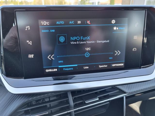 2008 1.2 PureTech 130PS Automatik Active Pack Klimaautomatik Peugeot-Radio Apple CarPlay Android Auto Touchscreen Bluetooth DAB+ PDC Tempomat 