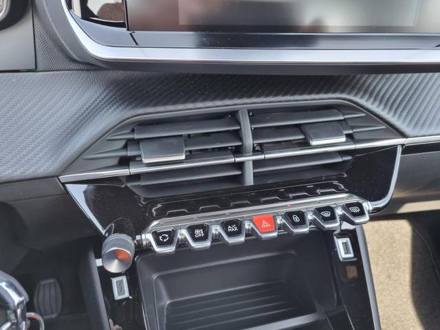 2008 1.2 PureTech 100PS Active Pack AHK abnehmbar Rückf.Kamera PDC Klimaautomatik Navi Apple CarPlay Android Auto Touchscreen Bluetooth DAB+ LED-Scheinw. Tempomat 