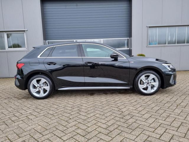 A3 Sportback S-Line 35 TFSI 150PS S-Tronic Komfortklimaautomatik LED-Scheinw.+LED-Heckleuchten (dynamisch) Smartphone-Interface Sitzheizung Glanzpaket abg.Scheiben Apple-CarPlay Android-Auto Rückf.Kamera PDC v+h Teilb.Bank Tempomat 