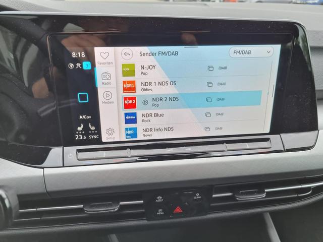 Golf Variant 1.5 TSI 130PS Life Klimaautomatik Sitzheizung Lenkradheizung LED-Scheinwerfer DAB Bluetooth PDC v+h 16"LM-Felgen Apple Car Play Android Auto AbstandsTempomat 
