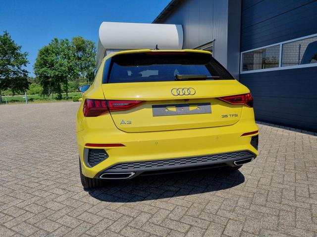 Audi A3 Sportback S-Line 35 TFSI 150PS S-Tronic Komfortklimaautomatik LED-Scheinw.+LED-Heckleuchten (dynamisch) Smartphone-Interface Sitzheizung Glanzpaket abg.Scheiben Apple-CarPlay Android-Auto Rückf.Kamera PDC v+h Teilb.Bank Tempomat 