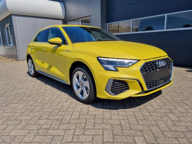 Audi A3 Sportback S-Line 35 TFSI 150PS S-Tronic Komfortklimaautomatik LED-Scheinw.+LED-Heckleuchten (dynamisch) Smartphone-Interface Sitzheizung Glanzpaket abg.Scheiben Apple-CarPlay Android-Auto Rückf.Kamera PDC v+h Teilb.Bank Tempomat 