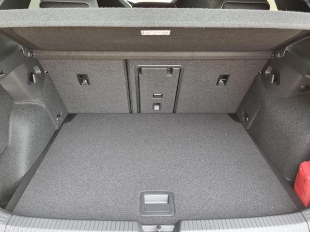 Golf 1.5 TSI OPF 150PS R-Line Virtual Cockpit Rückf.Kamera Air-Care-Climatronic Sitzheizung Lenkradheizung Abg.Scheiben AbstandsTempomat Radio "Ready 2 Discover" Apple Car Play Android Auto Ladefunktion Handy PDC v+h 