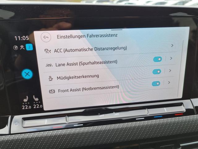 Golf 1.5 TSI OPF 150PS R-Line Virtual Cockpit Rückf.Kamera Air-Care-Climatronic Sitzheizung Lenkradheizung Abg.Scheiben AbstandsTempomat Radio "Ready 2 Discover" Apple Car Play Android Auto Ladefunktion Handy PDC v+h 