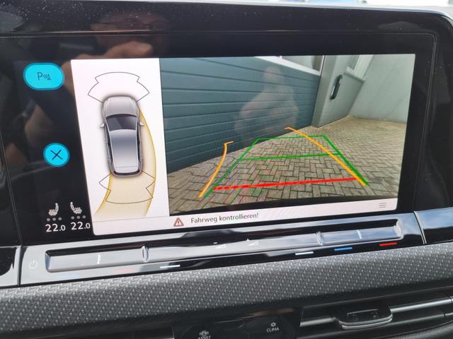 Golf 1.5 TSI OPF 150PS R-Line Virtual Cockpit Rückf.Kamera Air-Care-Climatronic Sitzheizung Lenkradheizung Abg.Scheiben AbstandsTempomat Radio "Ready 2 Discover" Apple Car Play Android Auto Ladefunktion Handy PDC v+h 