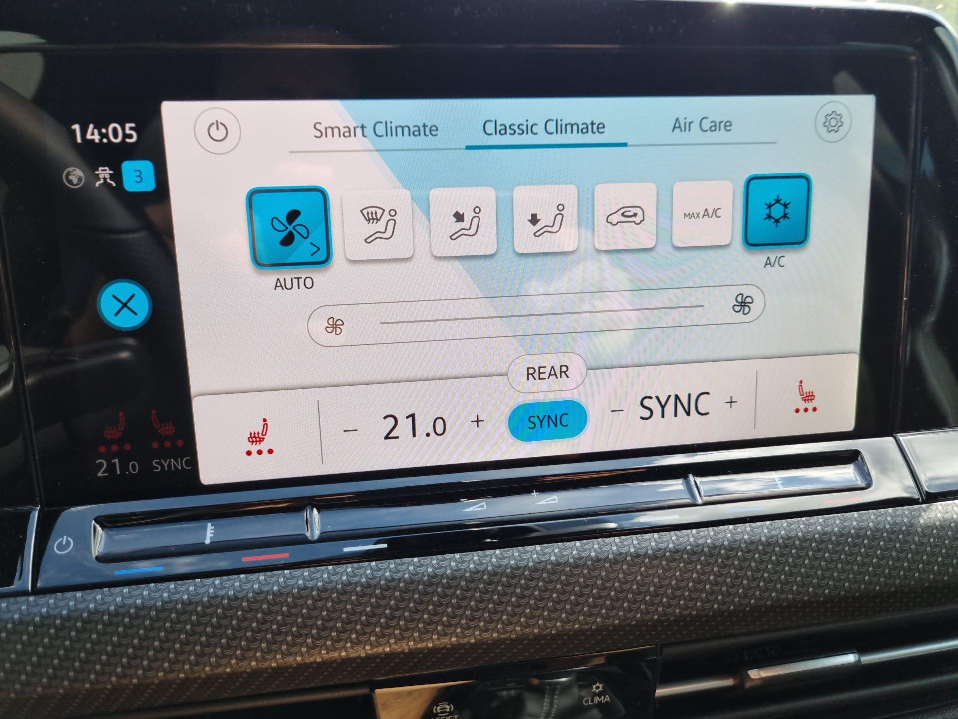 Volkswagen Golf 1.5 TSI OPF 150PS R-Line Virtual Cockpit Rückf.Kamera  Air-Care-Climatronic Sitzheizung Lenkradheizung Abg.Scheiben  AbstandsTempomat Radio Ready 2 Discover Apple Car Play Android Auto  Ladefunktion Handy PDC v+h EU-Neuwagen Dortmund