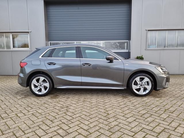 A3 Sportback S-Line 35 TFSI 150PS S-Tronic Navi MMI Sitzheizung Sportsitze Komfortklimaautomatik PDC v&h Rückf.Kamera 2xKeyless Tempomat Glanzpaket Armlehne teilb.Rücksitzbank 