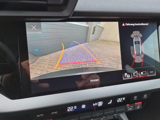 A3 Sportback S-Line 35 TFSI 150PS S-Tronic Navi MMI Sitzheizung Sportsitze Komfortklimaautomatik PDC v&h Rückf.Kamera 2xKeyless Tempomat Glanzpaket Armlehne teilb.Rücksitzbank 