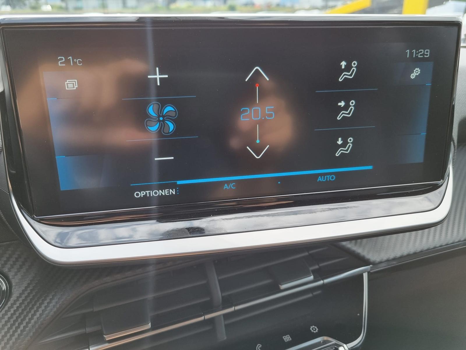 Peugeot 2008 1.2 PureTech 100PS Allure Pack Schlüsselloses öffnen & starten  Navi Virtual Cockpit Rückf.Kamera abg.Scheiben Klimaautomatik Apple CarPlay  Android Auto Parksensoren EU-Neuwagen Dortmund