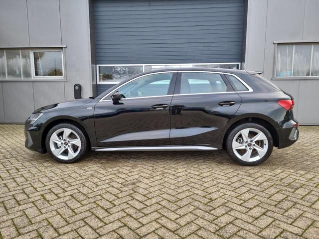 A3 Sportback S-Line 35 TFSI 150PS S-Tronic Navi MMI Sitzheizung Sportsitze Komfortklimaautomatik PDC v&h Rückf.Kamera 2xKeyless Tempomat Glanzpaket Armlehne teilb.Rücksitzbank 