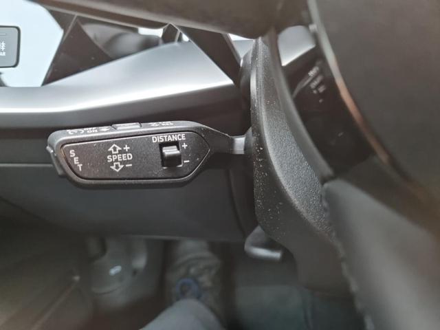 A3 Sportback S-Line 35 TFSI 150PS S-Tronic Navi MMI Sitzheizung Sportsitze Komfortklimaautomatik PDC v&h Rückf.Kamera 2xKeyless Tempomat Glanzpaket Armlehne teilb.Rücksitzbank 