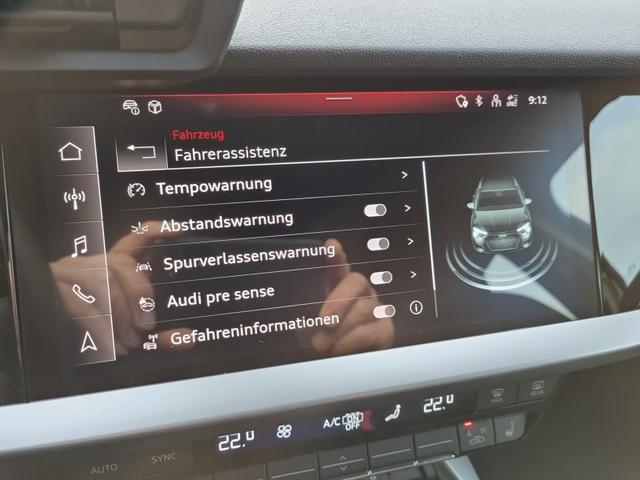 A3 Sportback S-Line 35 TFSI 150PS S-Tronic Navi MMI Sitzheizung Sportsitze Komfortklimaautomatik PDC v&h Rückf.Kamera 2xKeyless Tempomat Glanzpaket Armlehne teilb.Rücksitzbank 