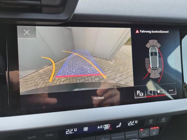 A3 Sportback S-Line 35 TFSI 150PS S-Tronic Navi MMI Sitzheizung Sportsitze Komfortklimaautomatik PDC v&h Rückf.Kamera 2xKeyless Tempomat Glanzpaket Armlehne teilb.Rücksitzbank 