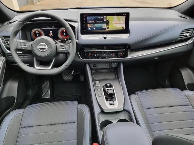 Nissan Qashqai 1.5 VC-T e-Power 190PS Tekna PanoGlasdach Klimaautomatik Navi Head-Up-Display Bluetooth Touchscreen Apple CarPlay Android Auto elektr. Heckklappe PDC v+h 4x Kamera 19-LM 