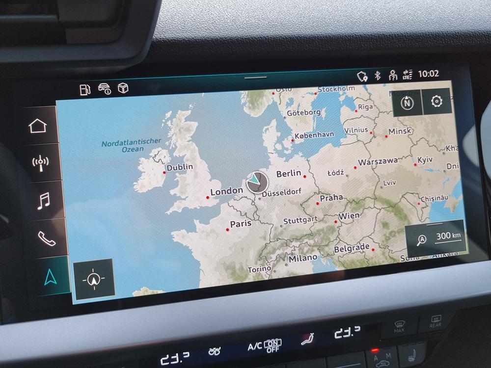 Audi A3 Sportback advanced 35 TFSI 150PS S-Tronic Sportsitze Navi  AbstandsTempomat Komfortklimaautomatik LED-Scheinw.+LED-Heckleuchten  (dynamisch) Smartphone-Interface Sitzheizung abg.Scheiben Apple-CarPlay  Android-Auto Rückf.Kamera PDC v+h