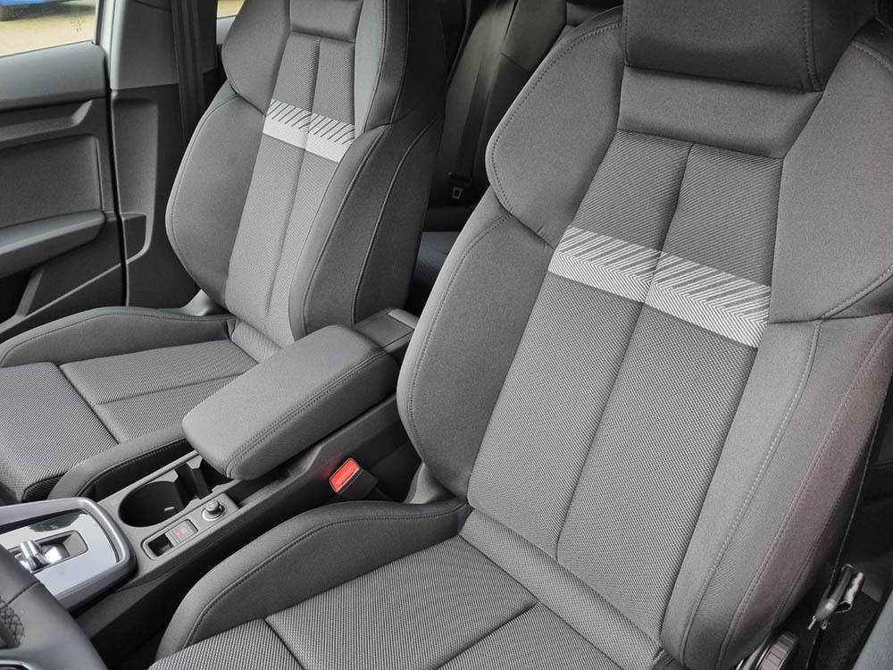 Audi A3 Sportback S-Line 35 TFSI 150PS S-Tronic Sportsitze Navi  AbstandsTempomat Komfortklimaautomatik LED-Scheinw.+LED-Heckleuchten  (dynamisch) Smartphone-Interface Sitzheizung abg.Scheiben Apple-CarPlay  Android-Auto Rückf.Kamera PDC v+h 2xKeyless