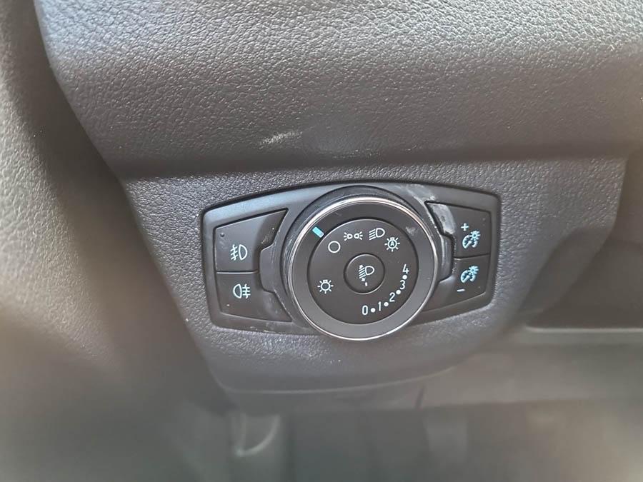 Ford Transit Courier 1.5 TDCi 100PS Limited Klimaautomatik Sitzheizung  Frontscheibe beheizb. Ford-Navi SYNC3 DAB+ 6-Touchscreen mit Bluetooth  Apple CarPlay Android Auto PDC v+h Rückf.Kamera Tempomat 15LM Reimport  EU-Neuwagen günstig kaufen