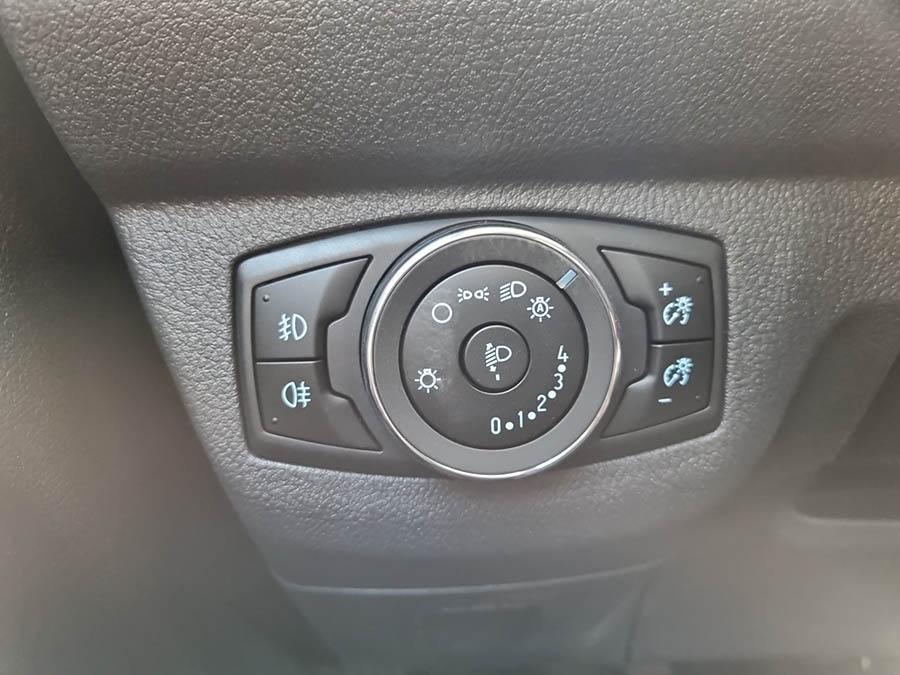 Ford Transit Courier 1.5 TDCi 100PS Limited Klimaautomatik Sitzheizung  Frontscheibe beheizb. Ford-Navi SYNC3 DAB+ 6-Touchscreen mit Bluetooth  Apple CarPlay Android Auto PDC v+h Rückf.Kamera Tempomat 15LM Neuwagen mit  Rabatt