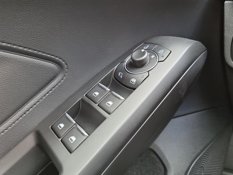 Ford Focus 1.0 EcoBoost Hybrid 125PS Active 5-Türer Style Winterpaket  Rückf.Kamera Klimaautomatik Sitzheizung Lenkradheizung Frontscheibe  beheizb. Ford-Navi SYNC 3 DAB+ Bluetooth Apple Carplay Android Auto PDC v+h  Keyless 17-LM Neuwagen mit Rabatt