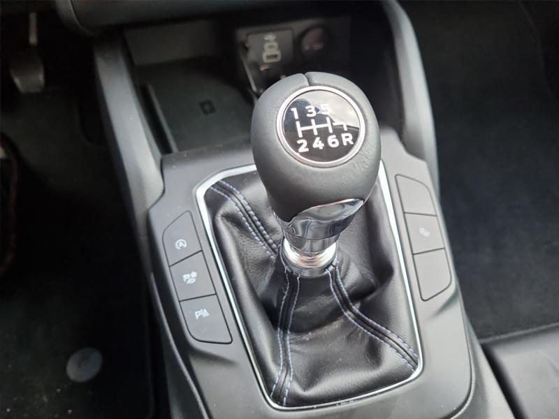 Ford Fiesta 1.0 EcoBoost 125PS Hybrid Titanium 5-türig Winterpaket  Klimaautomatik Sitzheizung Lenkradheizung Frontscheibe beheizb. Ford-Radio  SYNC 3 DAB+ Bluetooth Apple Carplay Android Auto PDC 2xKeyless EU-Neuwagen,  Jahreswagen, Gebrauchtwagen