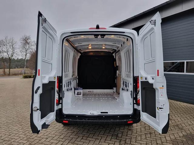 Ford Transit L3H2 2.0 TDCi 130PS Trend 3,5t 3-Sitzer AHK Klima Navi Bluetooth DAB Frontscheibe beheizb. PDC v+h Rückf.Kamera Tempomat 