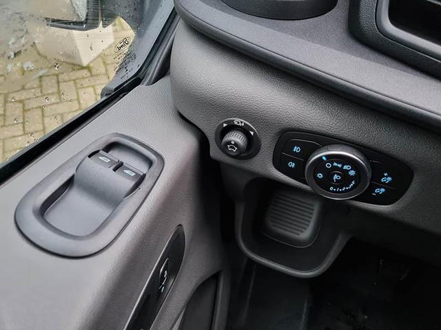 Ford Transit L3H2 2.0 TDCi 130PS Trend 3,5t 3-Sitzer AHK Klima Navi Bluetooth DAB Frontscheibe beheizb. PDC v+h Rückf.Kamera Tempomat 