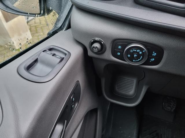 Ford Transit L2H2 2.0 TDCi 130PS Trend 3,5t 3-Sitzer AHK Klima Navi Bluetooth DAB Frontscheibe beheizb. PDC v+h Rückf.Kamera Tempomat 