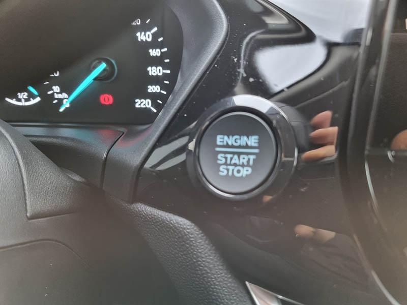 Ford Fiesta 1.0 EcoBoost 125PS Hybrid Titanium 5-türig Winterpaket  Klimaautomatik Sitzheizung Lenkradheizung Frontscheibe beheizb. Ford-Radio  SYNC 3 DAB+ Bluetooth Apple Carplay Android Auto PDC 2xKeyless Reimport  EU-Neuwagen günstig kaufen