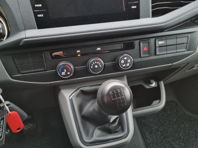Volkswagen Transporter 6.1 Kastenwagen L2 2.0 TDi 150PS 2-Sitzer Anhängerkupplung Klima Navi Apple CarPlay Android Auto Bluetooth Touchscreen PDC Ganzjahresreifen 