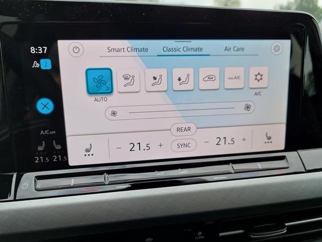 Volkswagen Golf Variant 1.5 TSI 130PS Life Klimaautomatik Sitzheizung Lenkradheizung VW-Radio Apple Car Play Android Auto Touchscreen Bluetooth PDC v+h AbstandsTempomat 