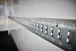 Renault Master Kastenwagen Kofferaufbau 2.3 dCi 165PS 3,5t 3-Sitzer Klima Navi Rückf.Kamera Hecktüren 270° Innenraumverkleidung Laderaum 4100x2120 