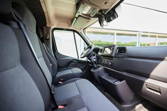 Renault Master Kastenwagen Kofferaufbau 2.3 dCi 165PS 3,5t 3-Sitzer Klima Navi Rückf.Kamera Hecktüren 270° Innenraumverkleidung Laderaum 4100x2120 