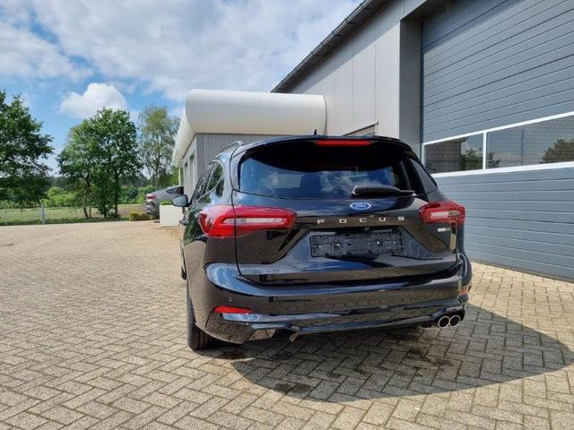 Ford Focus Turnier 1.0 125PS ST-Line X Voll-Leder elektr. Heckklappe Winterpaket Rückf.Kamera ACC Klimaautomatik Sitzheizung Lenkradheizung Frontscheibe beheizb. Ford-Navi SYNC 4 B+O Sound DAB+ Bluetooth Apple Carplay Android Auto PDC v+h 2xKeyless 17-LM 