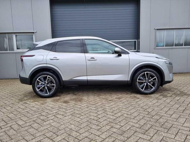 Nissan Qashqai - 1.3 DIG-T MHEV 140PS Tekna PanoGlasdach Klimaautomatik Navi Head-Up-Display Bluetooth Touchscreen Apple CarPlay Android Auto elektr. Heckklappe PDC v+h 4x Kamera 19-LM Vorlauffahrzeuge