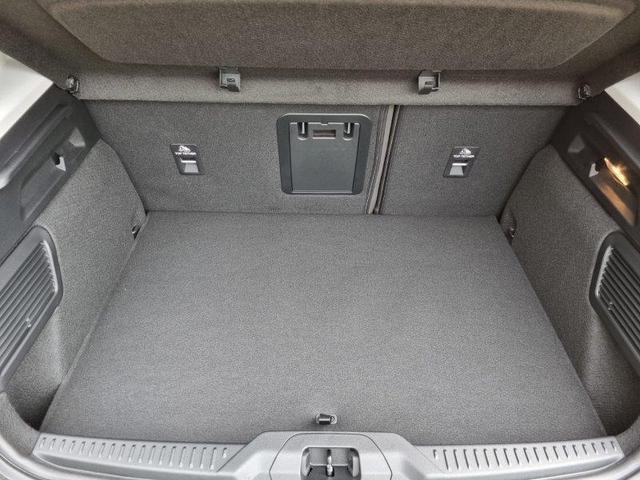 Ford Focus 1.0 155PS Automatik Titanium X 5-Türer Winterpaket Rückf.Kamera ACC Klimaautomatik Sitzheizung Lenkradheizung Frontscheibe beheizb. Ford-Navi SYNC 4 B+O Sound DAB+ Bluetooth Apple Carplay Android Auto PDC v+h 2xKeyless 