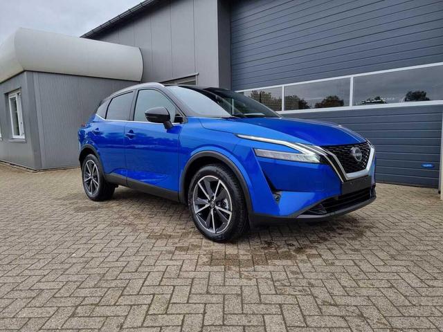 Nissan Qashqai - 1.3 DIG-T MHEV 140PS Tekna PanoGlasdach Klimaautomatik Navi Head-Up-Display Bluetooth Touchscreen Apple CarPlay Android Auto elektr. Heckklappe PDC v+h 4x Kamera 19-LM Vorlauffahrzeuge